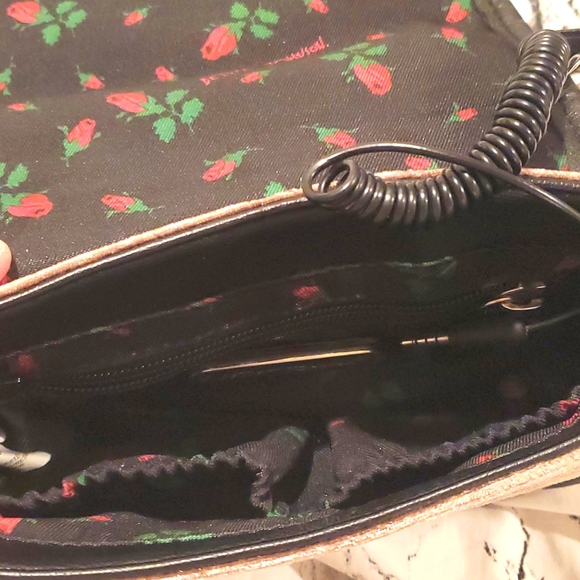Betsey Johnson Wired Velvet Telephone Purse - Picture 3 of 10